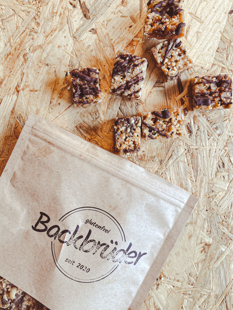 glutenfreies Nusskonfekt in Bio-Qualität von Backbrüder, Kekse, ausgeschüttet